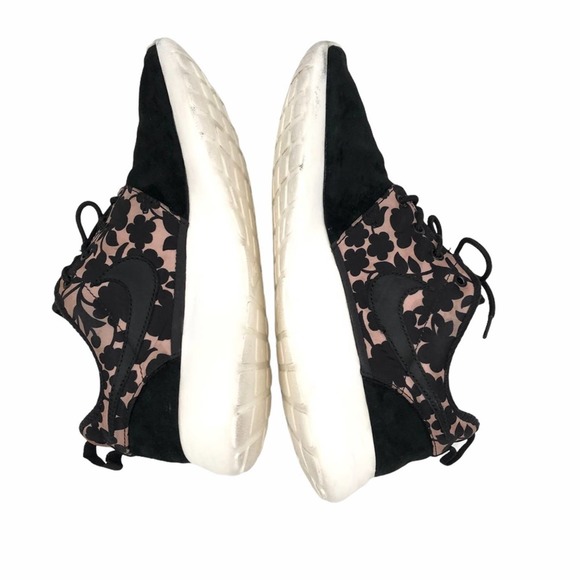 NIKE x Liberty WOMENS ROSHE ONE LIBERTY - Picture 12 of 12